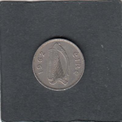 Beschrijving: 6 Pence  DOG  